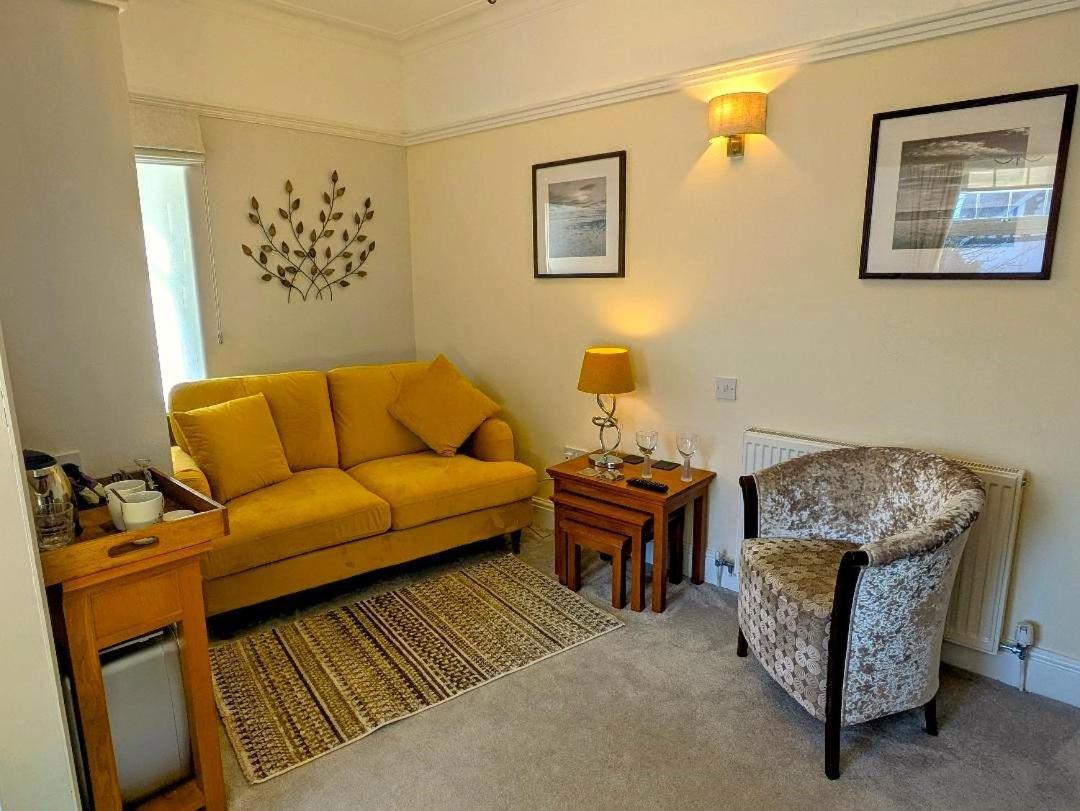 Guest house Brigstock House 4*